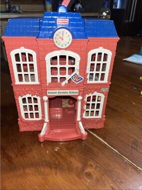 Fisher-Price Sweet Streets School Playset in Red and Blue